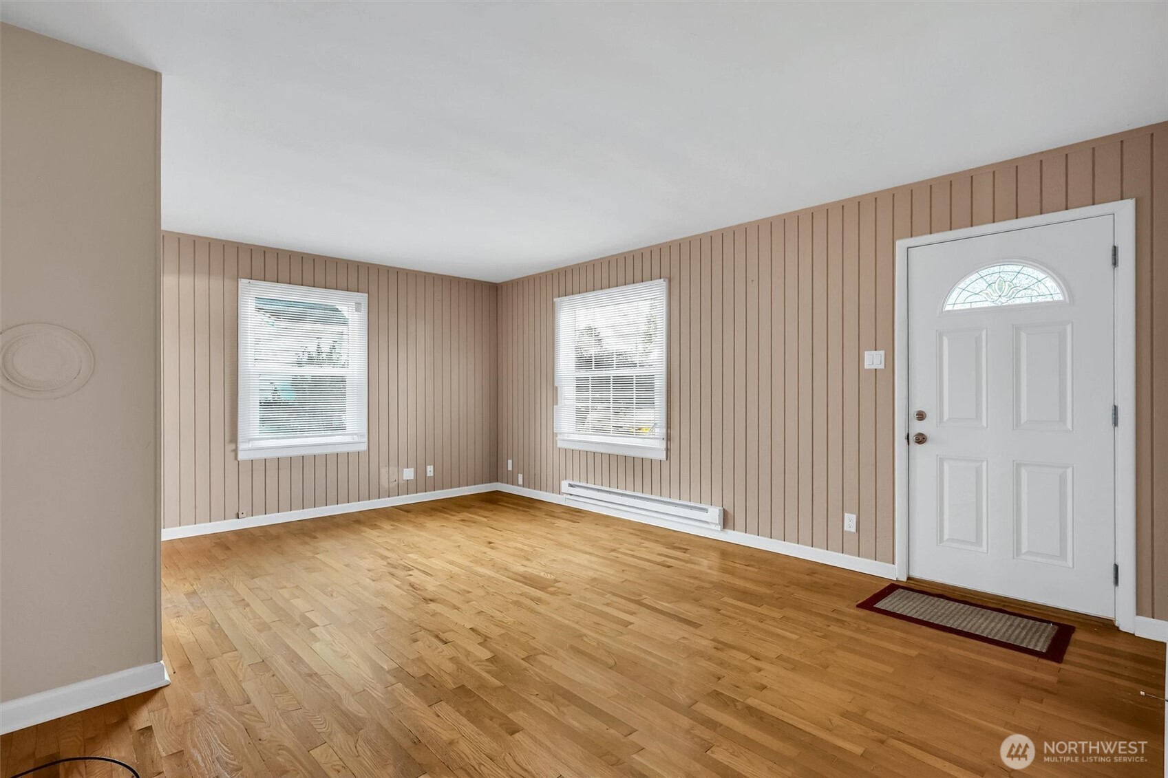 1717 Cedar Street Everett, WA 98201 - Photo 6 of 40