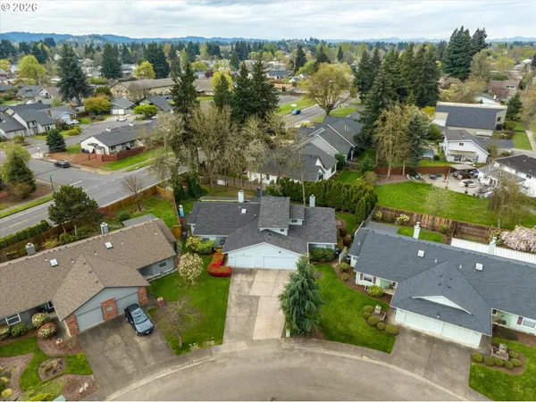 $449,900 | 2738 Dayna Lane, Eugene, OR 97408