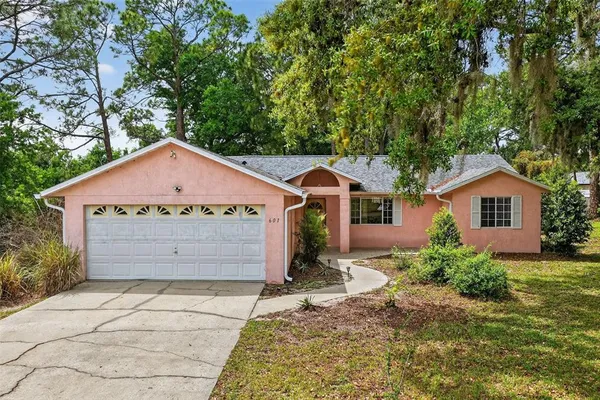 $325,000 | 601 Vincent Drive, Mount Dora, FL 32757
