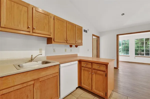 $325,000 | 601 Vincent Drive, Mount Dora, FL 32757