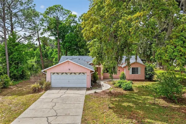$325,000 | 601 Vincent Drive, Mount Dora, FL 32757