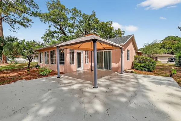 $325,000 | 601 Vincent Drive, Mount Dora, FL 32757
