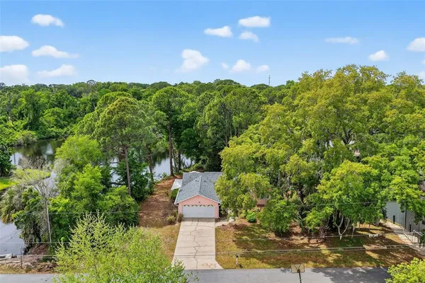 $325,000 | 601 Vincent Drive, Mount Dora, FL 32757