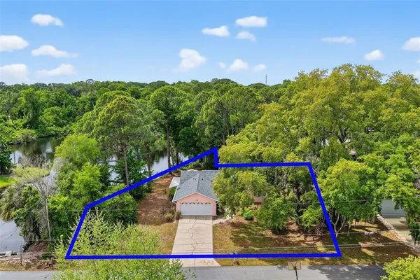 $325,000 | 601 Vincent Drive, Mount Dora, FL 32757