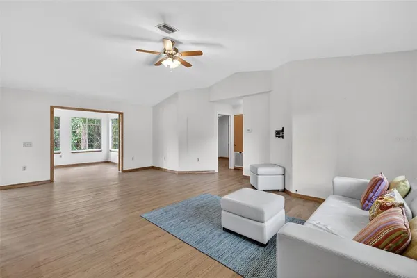 $325,000 | 601 Vincent Drive, Mount Dora, FL 32757