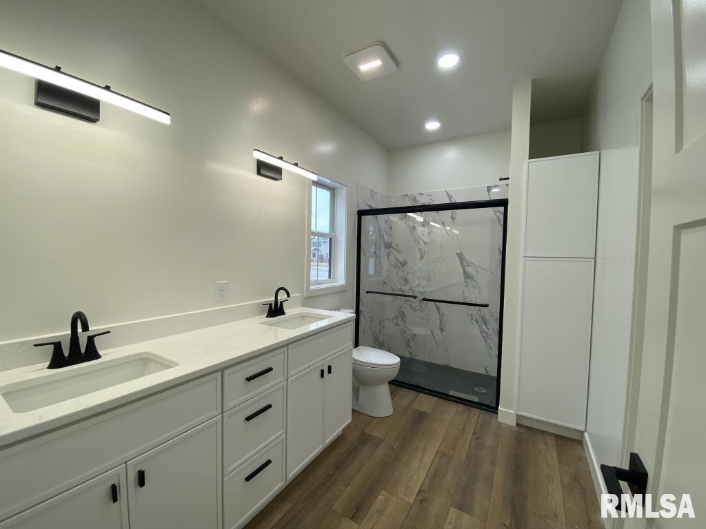 8211 Stirrup Lane Springfield, IL 62712 - Photo 8 of 25