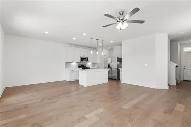 $1,970 | 7324 Sparkling Light Drive, Del Valle, TX 78617