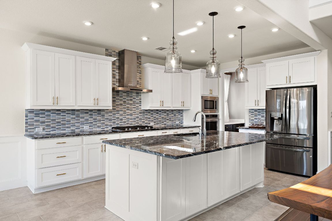 218 Encanto Place Austin, TX 78737 - Photo 11 of 40