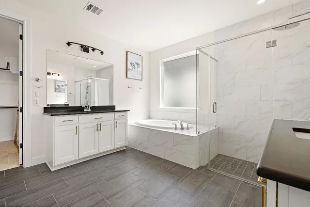 $1,100,000 | 218 Encanto Place, Austin, TX 78737