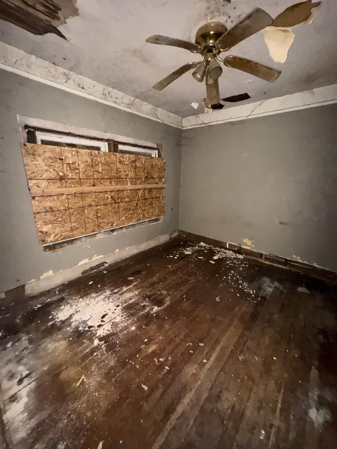 986 North Wilson Avenue Fresno, CA 93728 - Photo 7 of 19