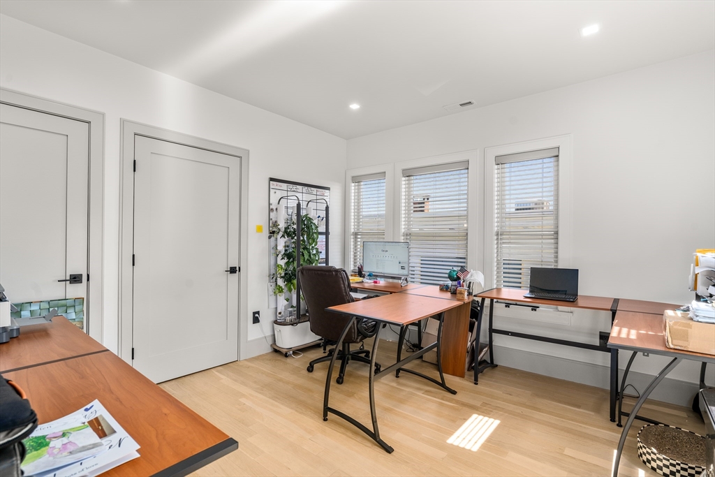 29 South Munroe Terrace, Unit PH Boston, MA 02122 - Photo 12 of 39