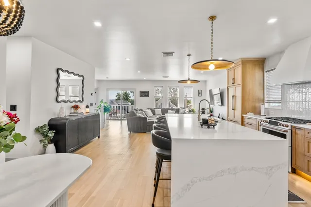 $4,500 | 29 South Munroe Terrace, Unit PH, Boston, MA 02122