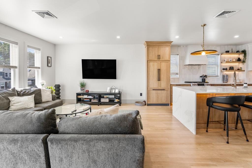 29 South Munroe Terrace, Unit PH Boston, MA 02122 - Photo 35 of 39