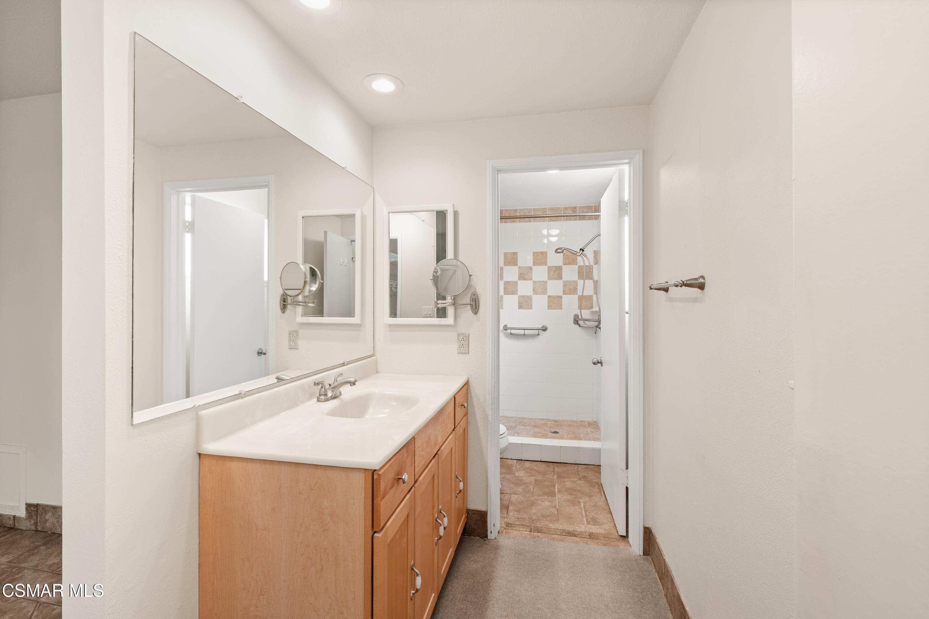 1877 Fred Avenue Simi Valley, CA 93065 - Photo 15 of 26 Fred Primary Bath 1
