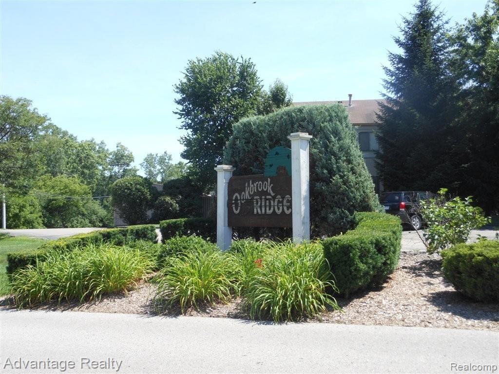 826 Oak Brook Ridge Drive, Unit 144 Rochester, MI 48307 - Photo 18 of 22 Oakbrook