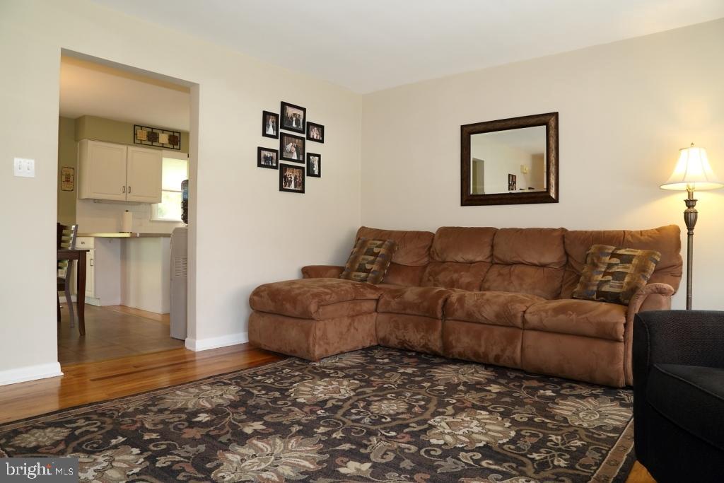 1704 Manor Ridge Drive Lancaster, PA 17603 - Photo 3 of 18 Gallery Image 3