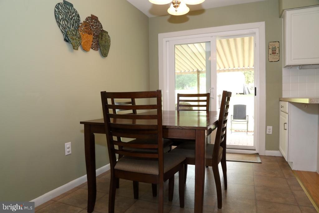 1704 Manor Ridge Drive Lancaster, PA 17603 - Photo 5 of 18 Gallery Image 5