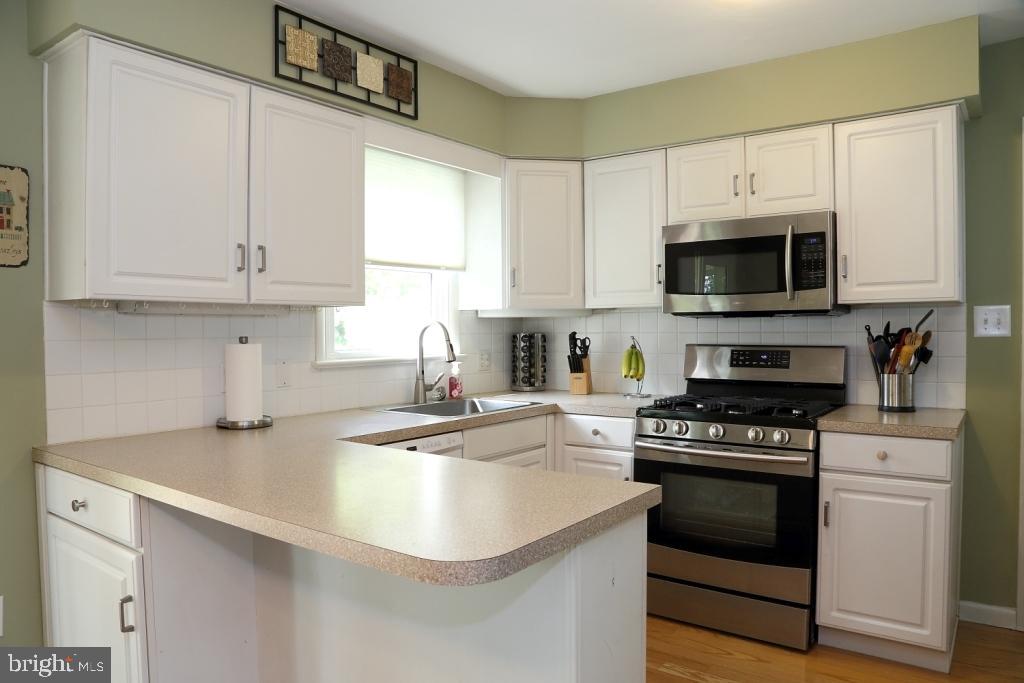 1704 Manor Ridge Drive Lancaster, PA 17603 - Photo 8 of 18 Gallery Image 8