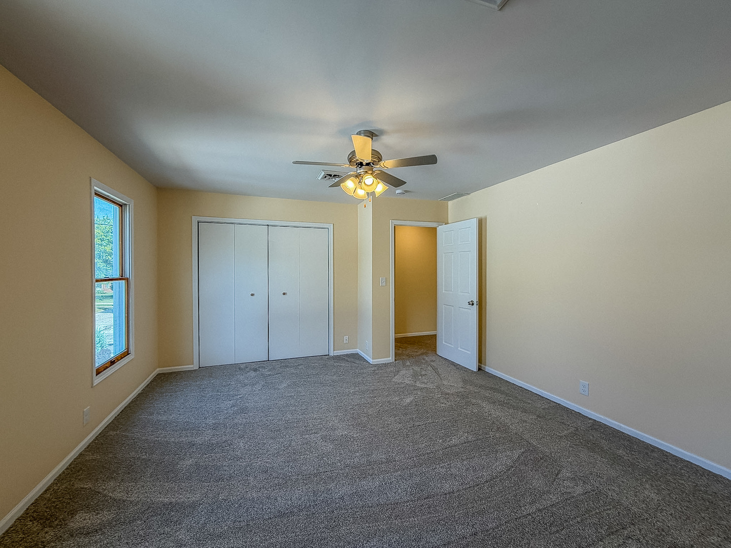 1211 West Springfield Avenue Champaign, IL 61821 - Photo 30 of 43 Gallery Image 30