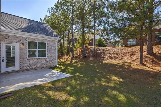 $2,300 | 853 Crossroads Court, Social Circle, GA 30025