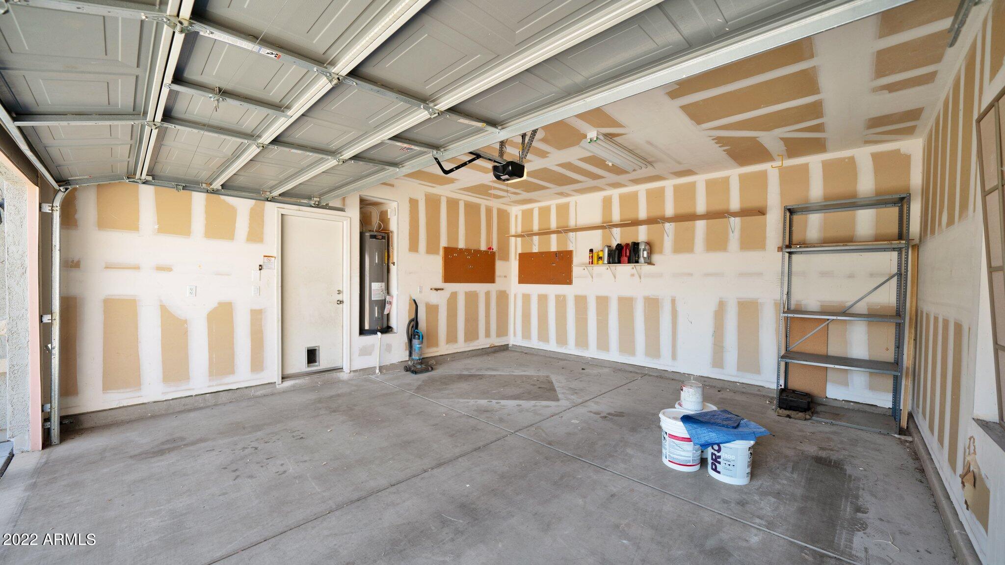 9513 West Monte Vista Road Phoenix, AZ 85037 - Photo 6 of 23 Garage