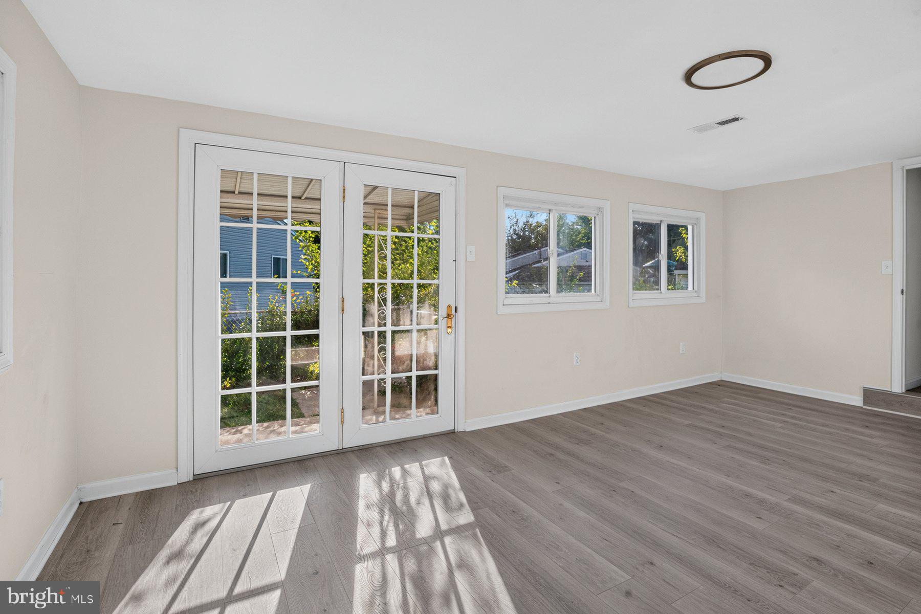 6204 Auth Road Suitland, MD 20746 - Photo 9 of 30 Gallery Image 9
