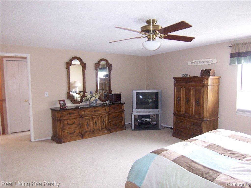 1899 Burning Bush Court, Unit 168 Rochester, MI 48309 - Photo 18 of 25 april 2011 094
