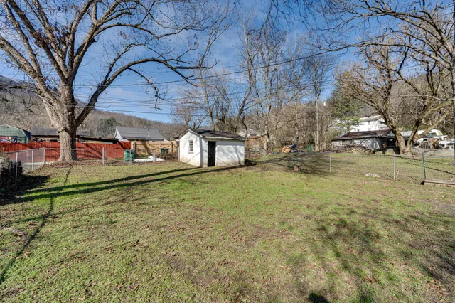 $197,500 | 104 Locust Avenue, South Pittsburg, TN 37380