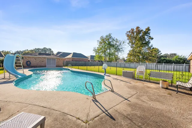 $375,000 | 602 Astor Pl Drive, New Iberia, LA 70563