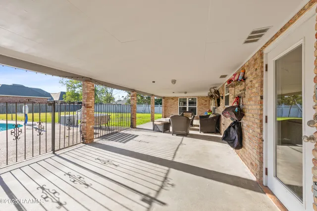 $375,000 | 602 Astor Pl Drive, New Iberia, LA 70563