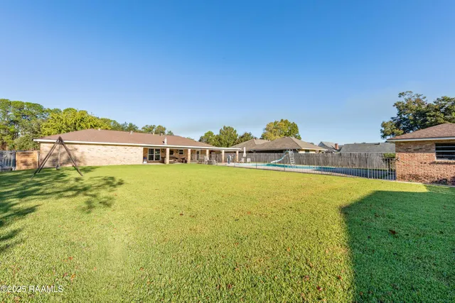 $375,000 | 602 Astor Pl Drive, New Iberia, LA 70563