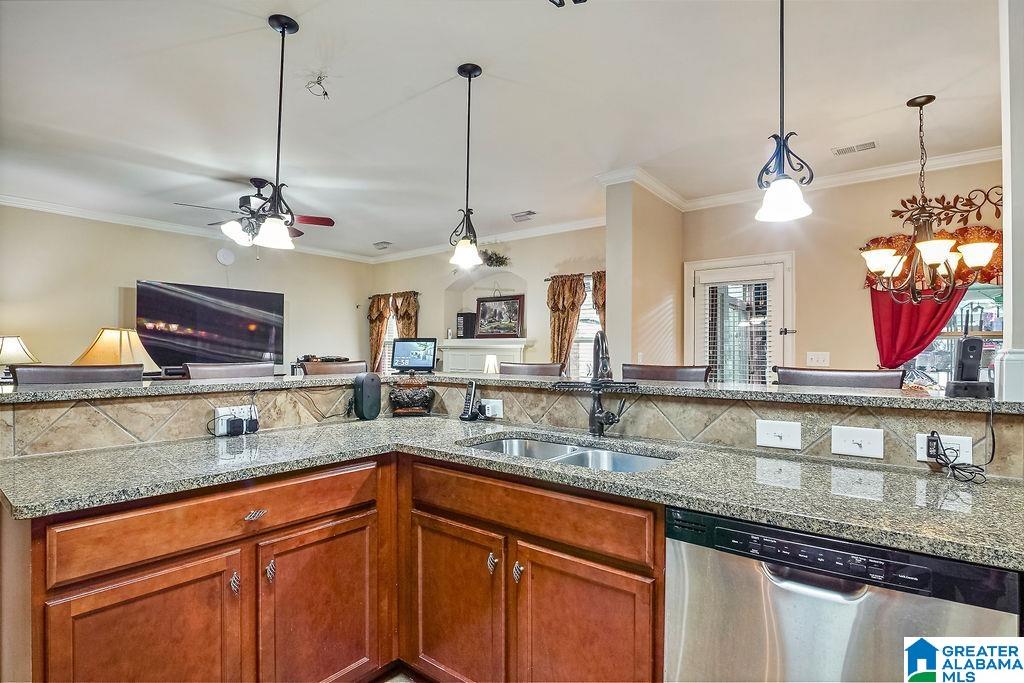 612 Round Road Alabaster, AL 35114 - Photo 5 of 36