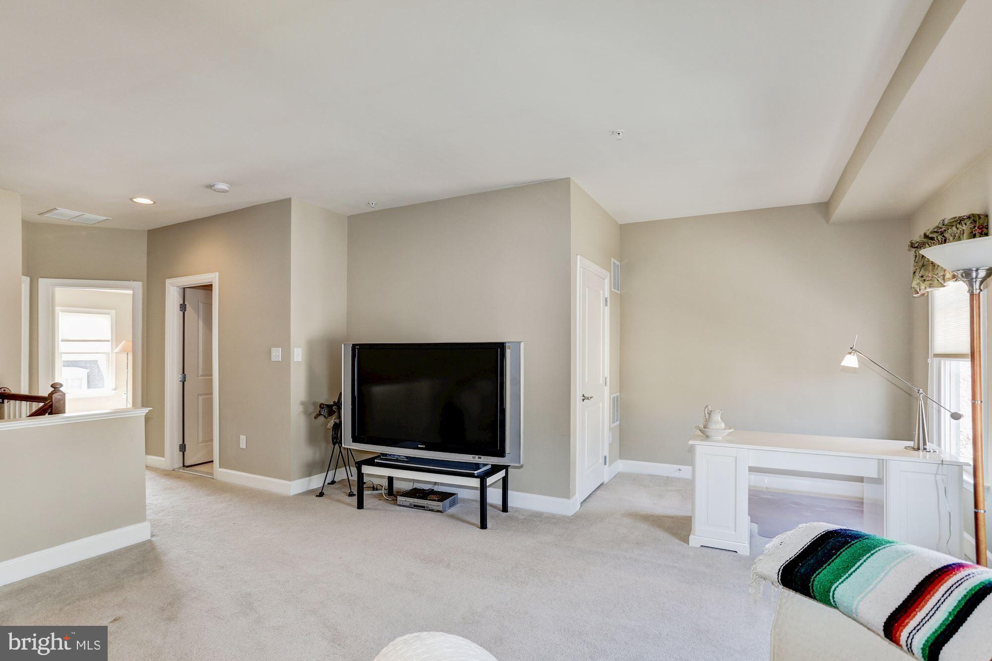 7664 Midtown Road Fulton, MD 20759 - Photo 29 of 44 Loft space.