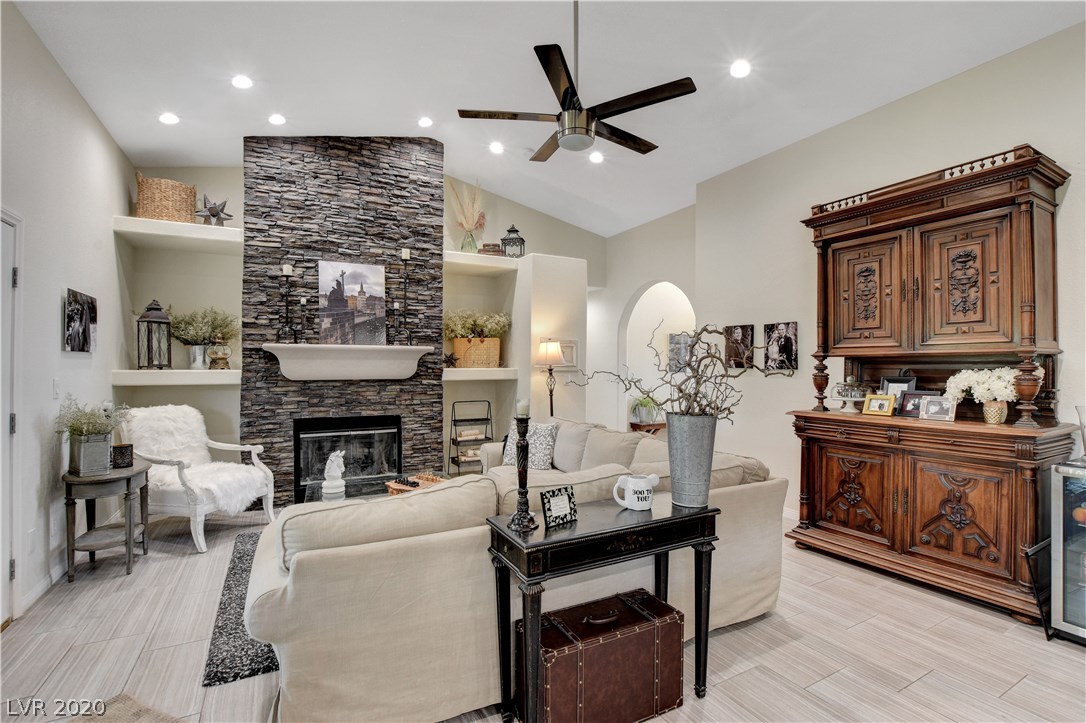 10380 Gilespie Street Las Vegas, NV 89183 - Photo 15 of 45