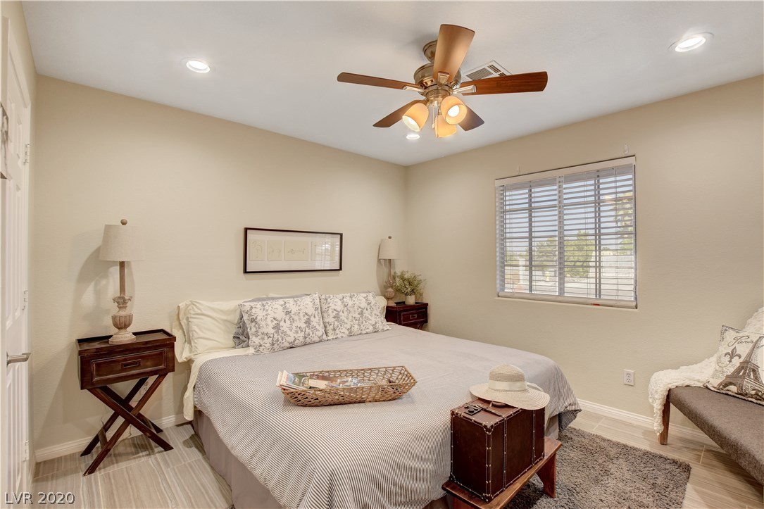 10380 Gilespie Street Las Vegas, NV 89183 - Photo 27 of 45