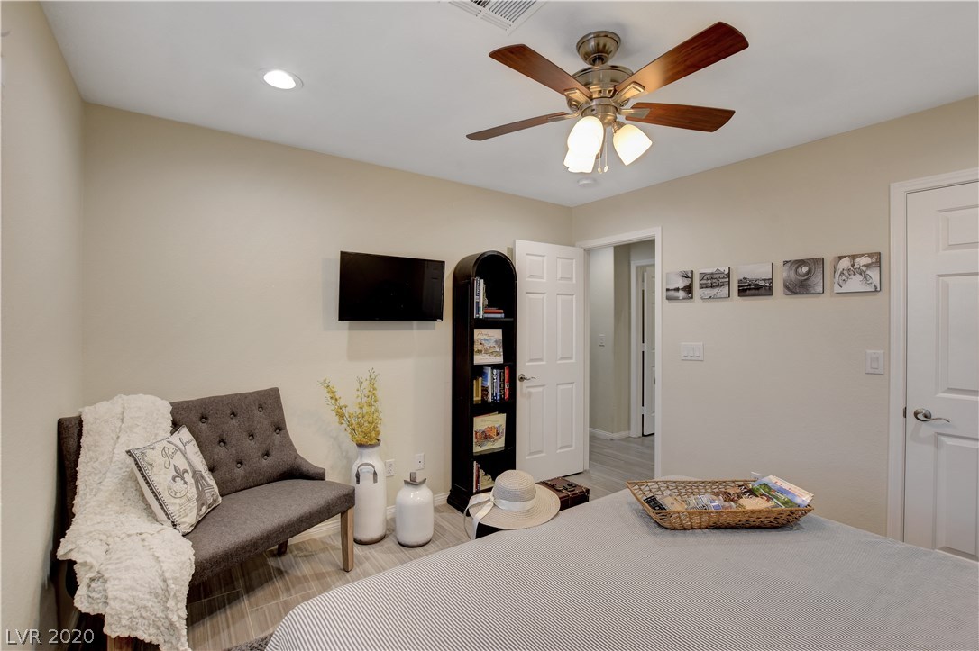 10380 Gilespie Street Las Vegas, NV 89183 - Photo 30 of 45