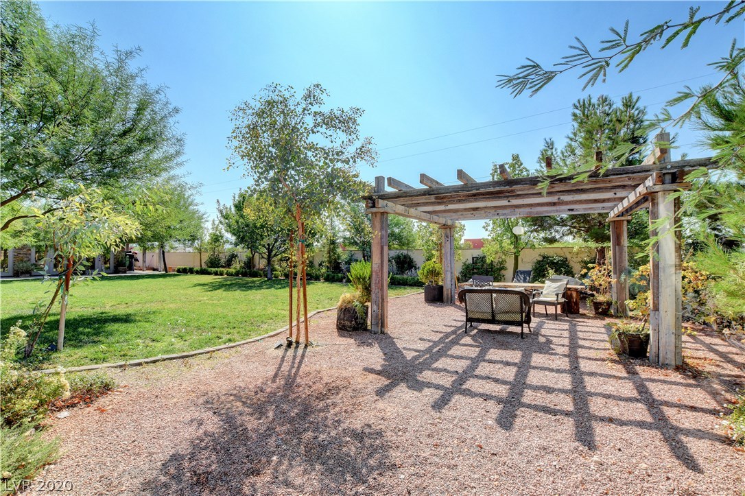 10380 Gilespie Street Las Vegas, NV 89183 - Photo 3 of 45