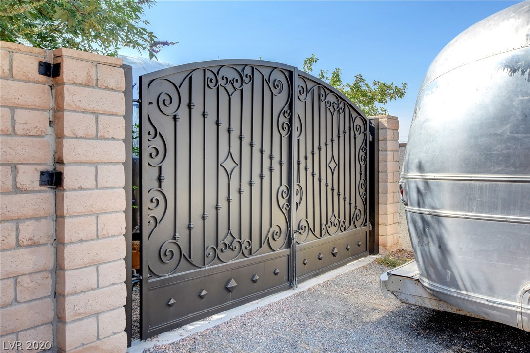 10380 Gilespie Street Las Vegas, NV 89183 - Photo 43 of 45