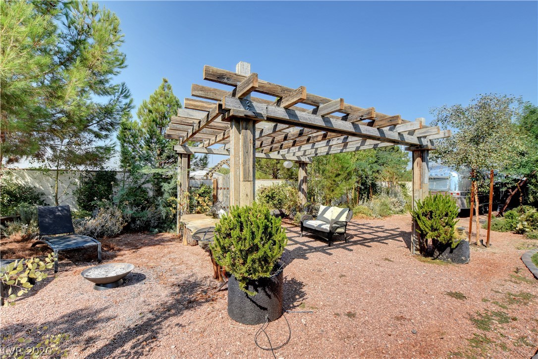 10380 Gilespie Street Las Vegas, NV 89183 - Photo 6 of 45