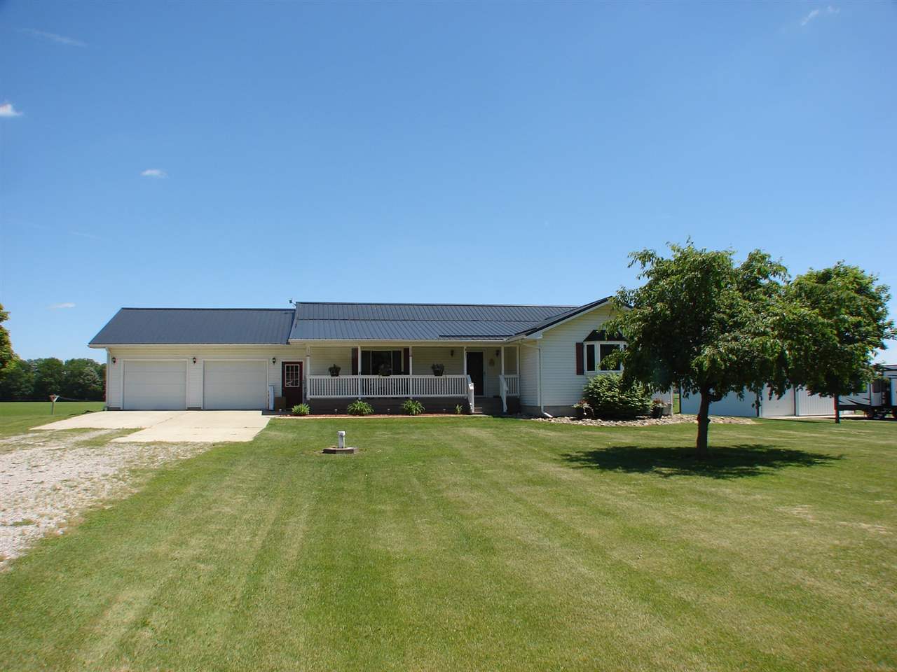 8370 North Woodbridge Road Wheeler, MI 48662 - Photo 41 of 43 1861800-41.JPG