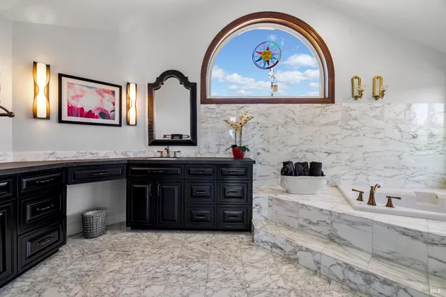 $1,895,000 | 1253 Wikiup Drive, Santa Rosa, CA 95403