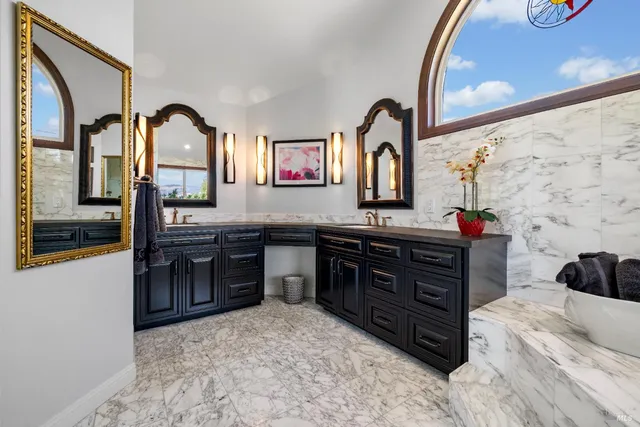 $1,895,000 | 1253 Wikiup Drive, Santa Rosa, CA 95403