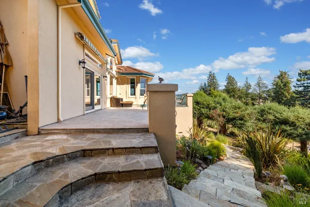 $1,895,000 | 1253 Wikiup Drive, Santa Rosa, CA 95403