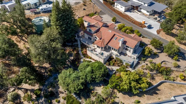 $1,895,000 | 1253 Wikiup Drive, Santa Rosa, CA 95403