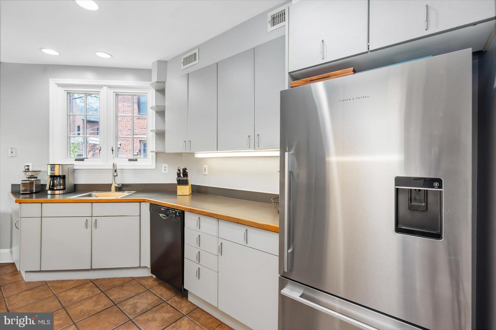 202 Ridgemede Road Baltimore, MD 21210 - Photo 15 of 44