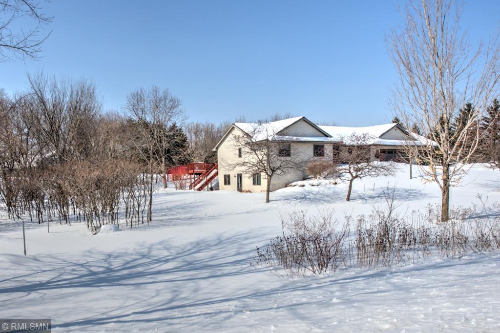 904 Sherman Road Hudson, WI 54016 - Photo 2 of 15 Gallery Image 2