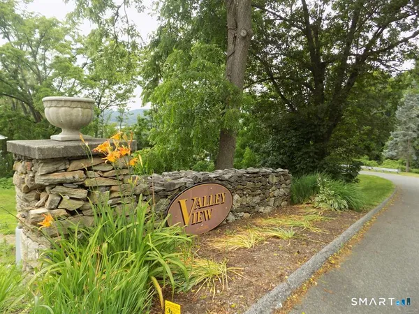 $1,725 | 43 Valley Drive, Unit 43, New Milford, CT 06776