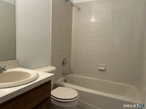 $1,725 | 43 Valley Drive, Unit 43, New Milford, CT 06776