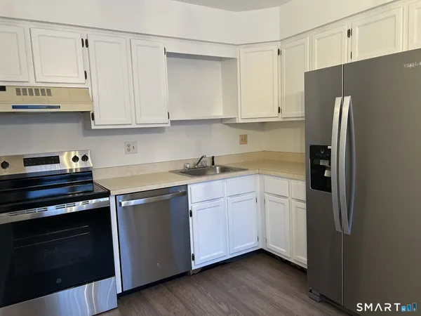 $1,725 | 43 Valley Drive, Unit 43, New Milford, CT 06776