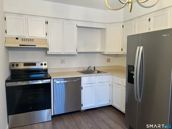 $1,725 | 43 Valley Drive, Unit 43, New Milford, CT 06776